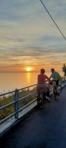 L'incantevole tramonto della costa ligure