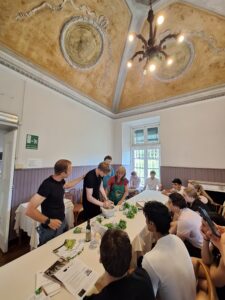 Exclusive Pesto Cooking Class at Villa Bonera, put yourself to the test too!